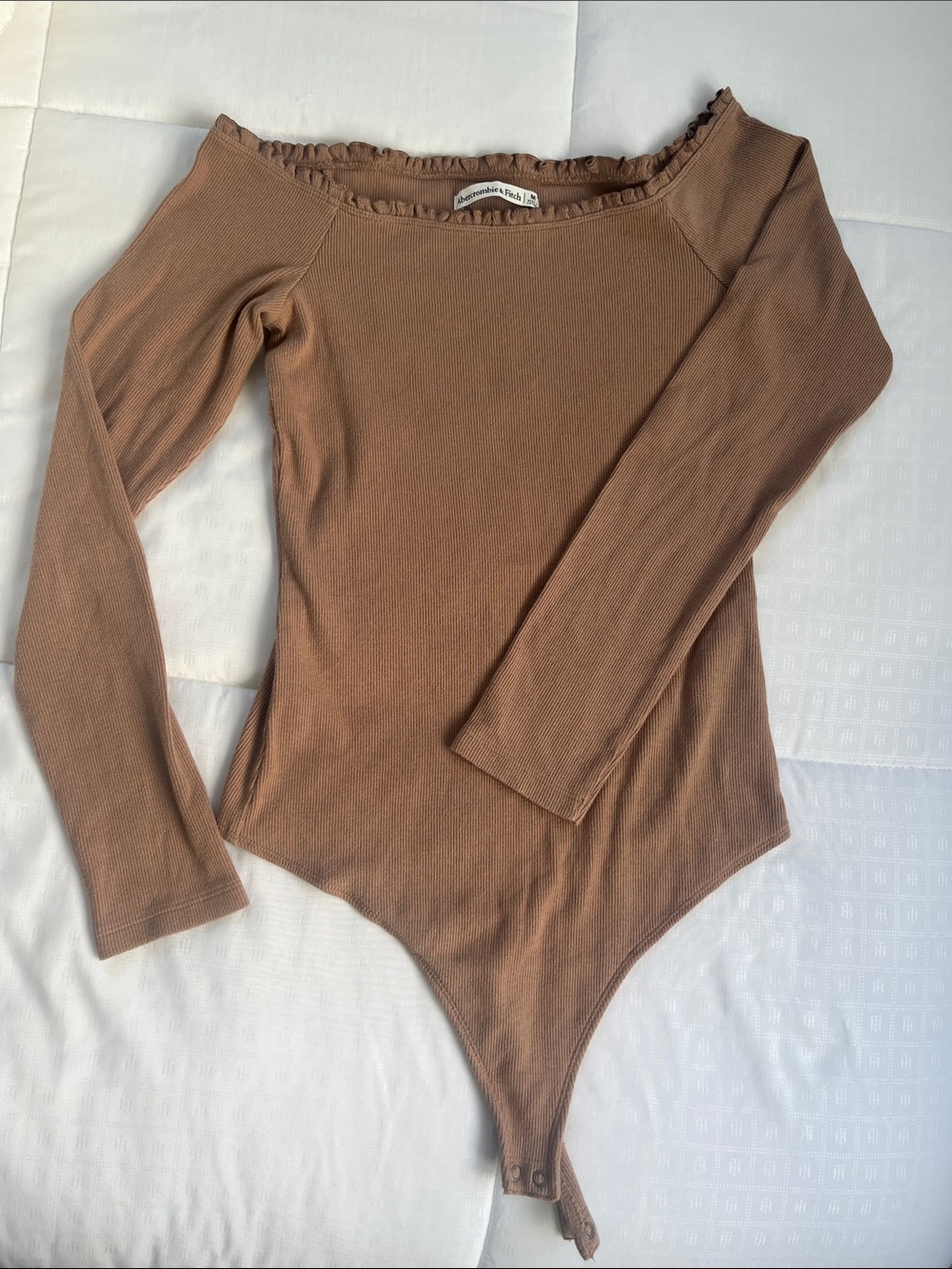 Abercrombie & Fitch Ribbed Off-Shoulder Bodysuit in Light Brown